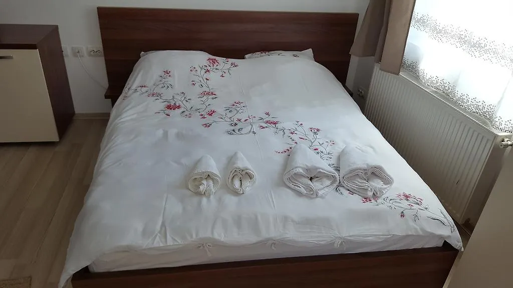 Apartament Garsoniere Dinu Bukareszt 0*,