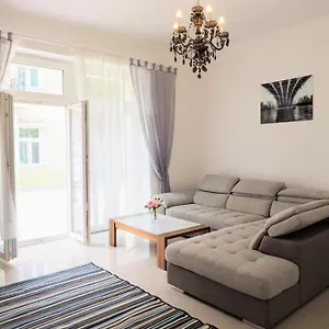 Schoenbrunn - Contactless 24h Check-in Apartament Viena