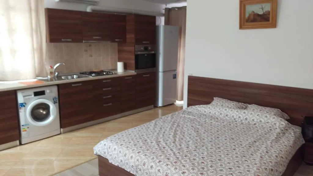 Garsoniere Dinu Appartement Boekarest 0*,  Roemenië